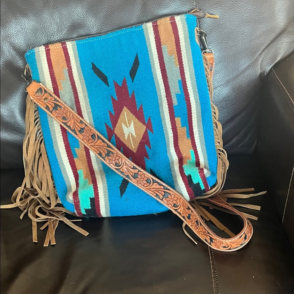 Southwestern Patterned Fringe Bag - used once